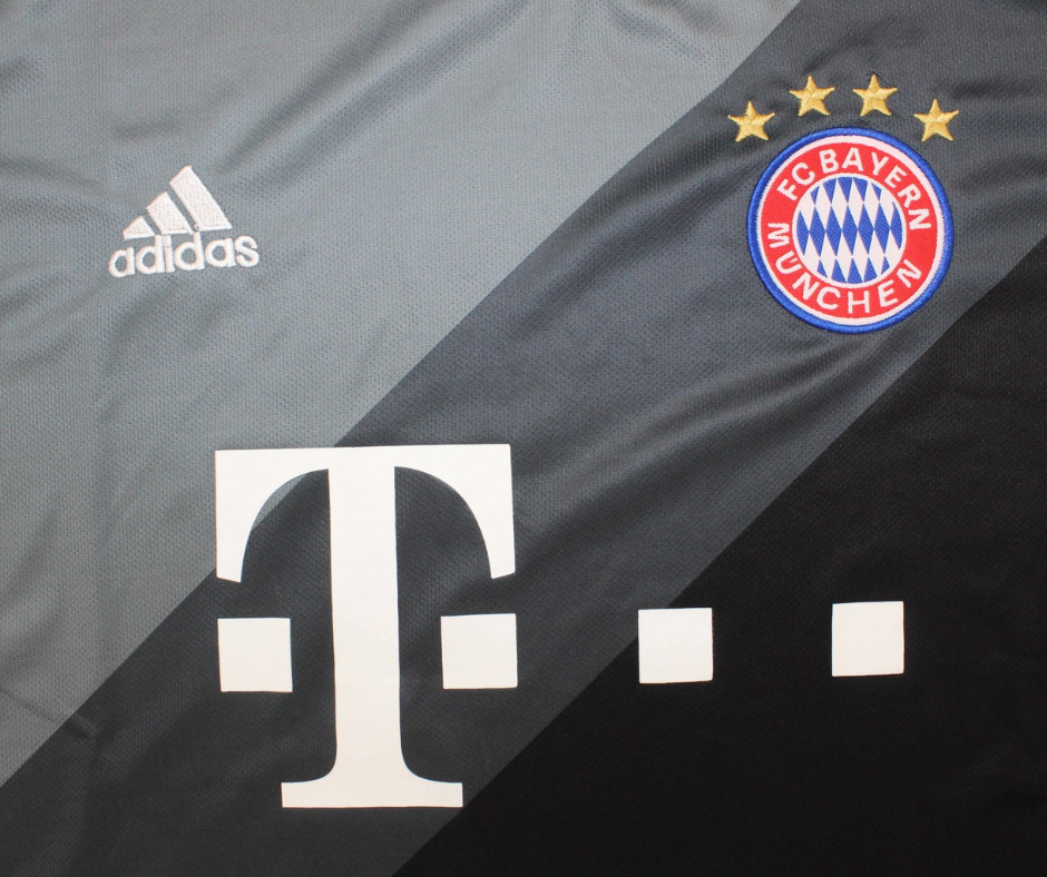 Bayern Munich Visita - 16/17